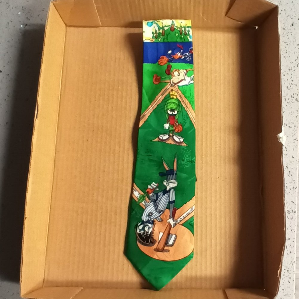 1993 Looney Tunes Mania Bugs Bunny Baseball Theme Tie
